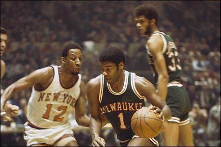 意媒：梅努是那不勒斯中场引援首选，备选方案包括弗拉泰西