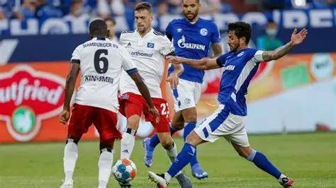 辽宁男篮宏远再度上演巅峰对决